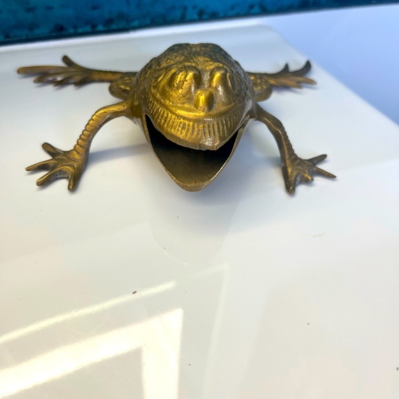Frog Bronze Statue unique great for decor and good luck 👍 - Picture 1 of 7